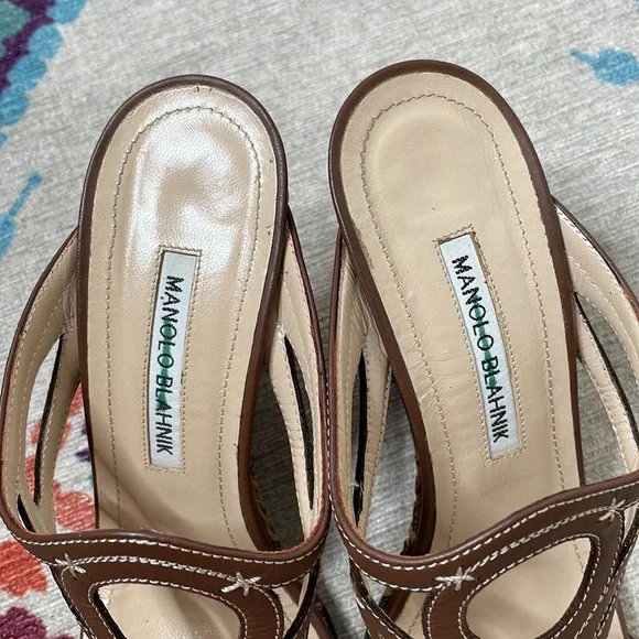 Manolo Blahnik Raffia Wedge sandal - Picture 9 of 9